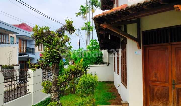 Rumah 2 Lantai Bagus SHM di Jl Bendi , Jakarta Selatan
