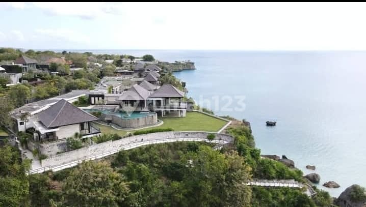 Luxury Villa For Sale.with Exclusive Cliffside In Bukit, Bali