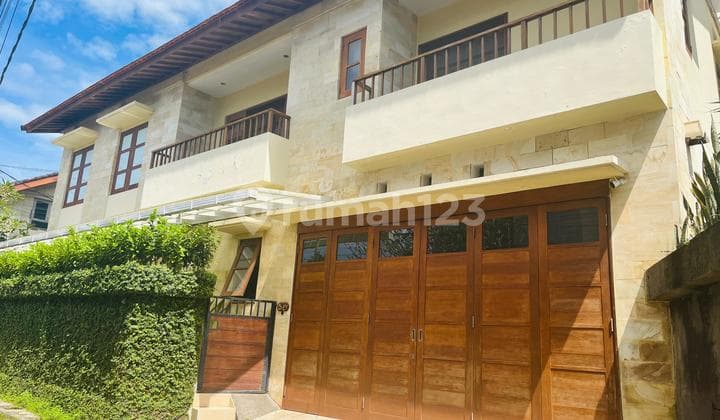 Rumah Mewah Dijual di Puri Gading, Jimbaran, Bali