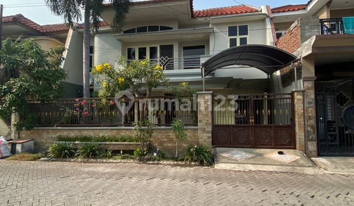 For Sale Well-Maintained Mulyosari House Surabaya