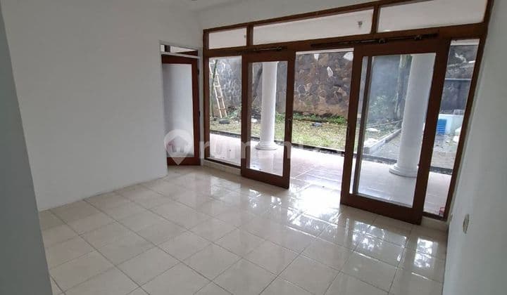 Sewa Ruang Usaha /Rumah Tinggal di Sayap Riau Bandung Kota