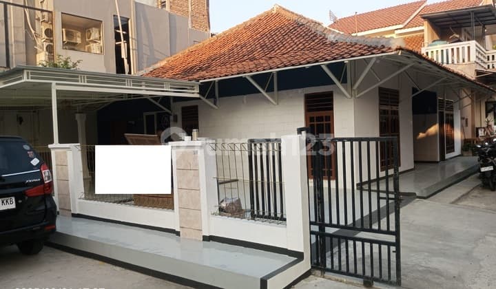 Rumah Luas 220 Agus Salim Bekasi Timur
