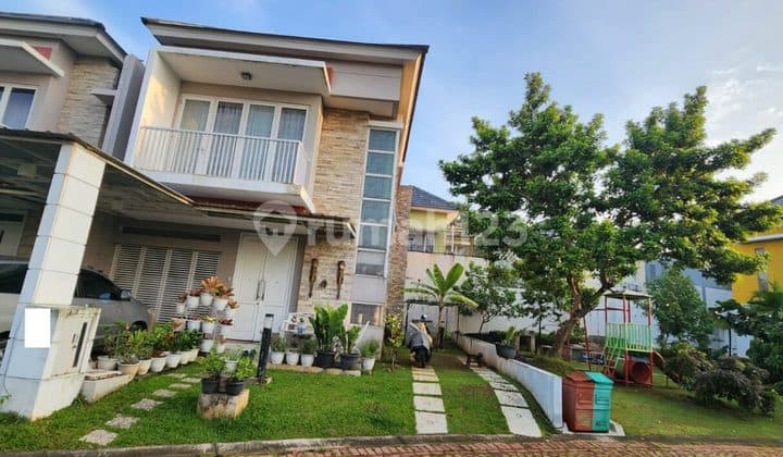 Rumah 2 Lantai di Palm Summarecon Bekasi