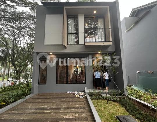 Hot House in Tatar Jayaprakasa, New City of Parahyangan Bandung