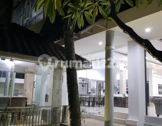 Rumah Langka di Sayap Kota Baru Parahyangan Bandung