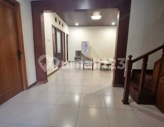 Rumah Otentik di Kota Baru Parahyangan Bandung Kbp