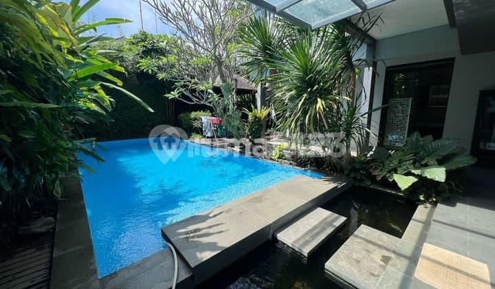 Rumah Keren di Kota Baru Parahyangan Bandung