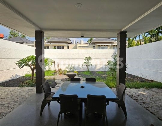 Rumah Modern Tatar Larang Tapa Kota Baru Parahyangan Bandung