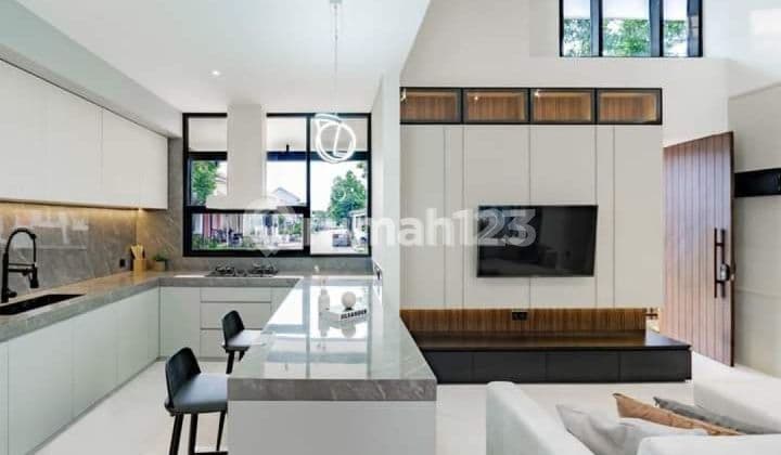 Rumah Baru di Kota Baru Parahyangan Bandung