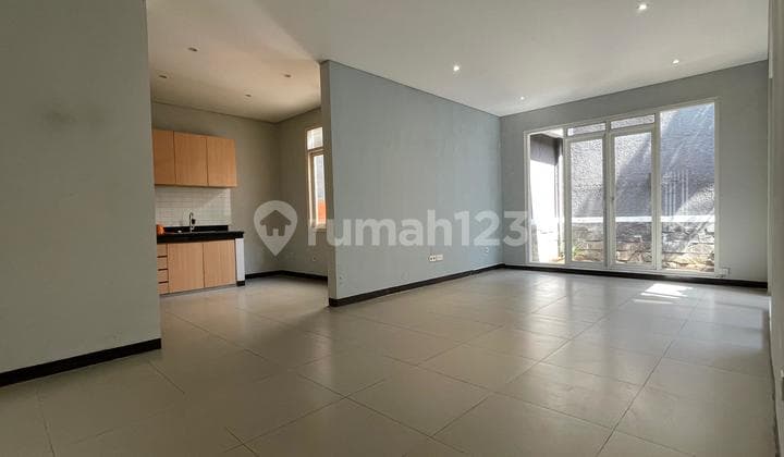 Well-Maintained House Tatar Wangsakerta New City Parahyangan Bandung