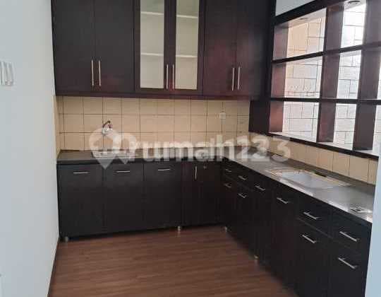 Rumah Luas Nyaman Tatar Banyak Sumba Kota Baru Parahyangan, Kbp