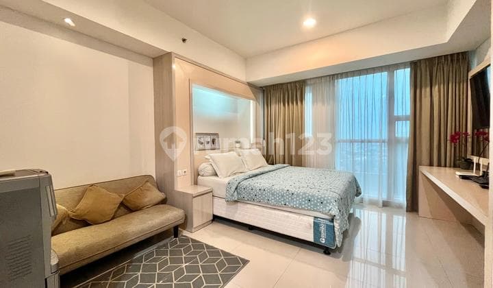 Studio Apartment Kemang Village Residence For Rent