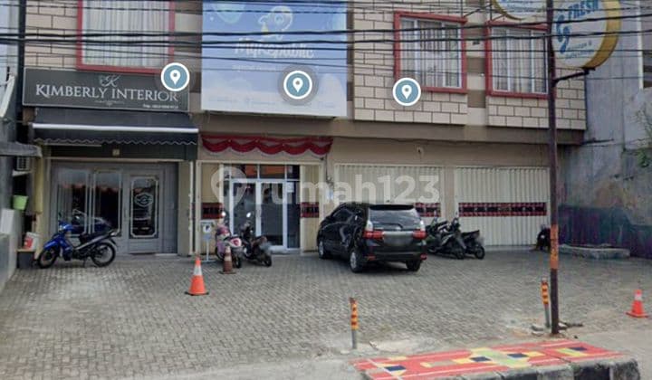 Ruko disewaka di Jln Jend Sudirman