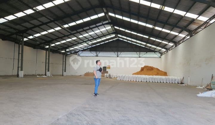 Gudang jual di Ir Sutami