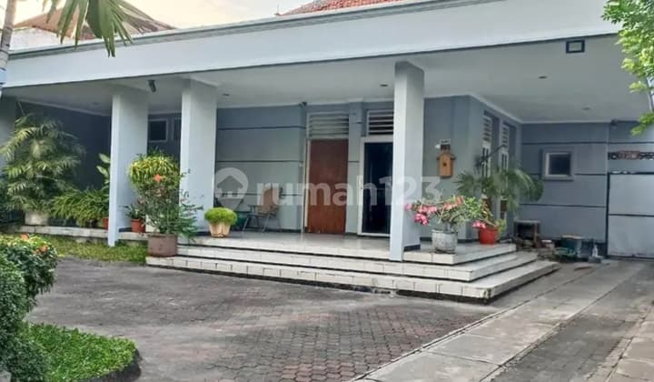 Rumah Lokasi Premium Pusat Kota Daerah Dr Sutomo, Dekat Sek St Louis, Harvest, Resto Raya Darmo