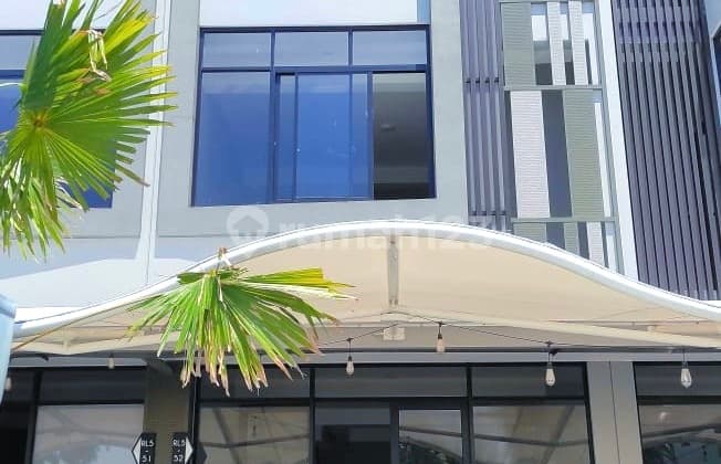 Ruko Beverly 3 Lantai Depan Hokky Supermaket di Pakuwon City Minimal 2 Th