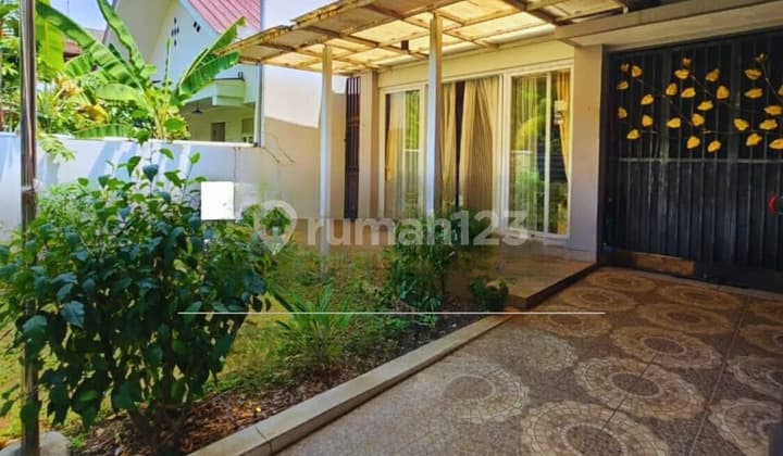 Rumah 2 Lantai Layout Plong Dalam Komplek Strategis di Lebak Bulus