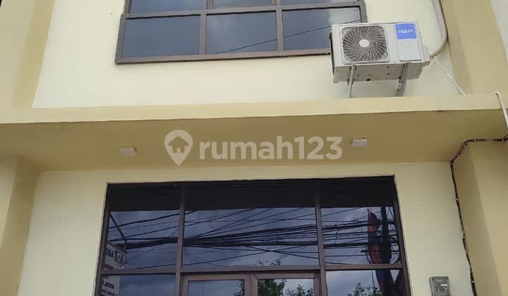 Ruko Siap Huni di Jalan Utama Pondok Cabe Lokasi Bisnis Paling Strategis