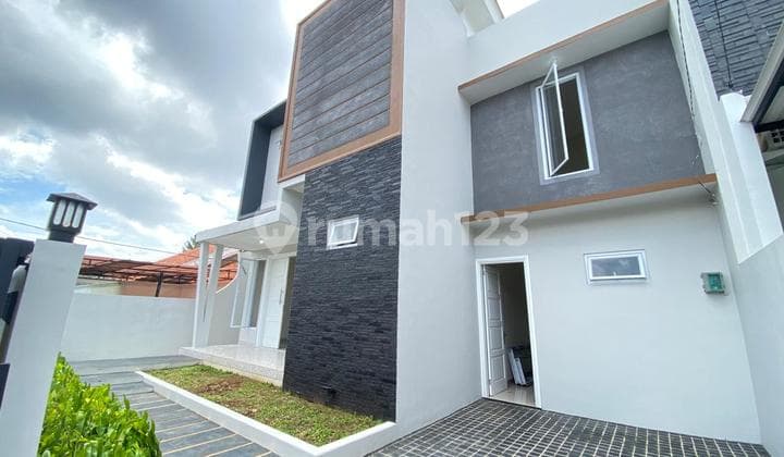 Rumah Baru 2 Lantai Minimalist Modern di Cinere Akses Mudah ke Tol