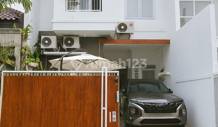 Rumah Modern Minimalis Lengkap Halaman Belakang di Cinere
