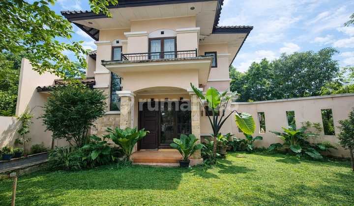 Best Deal Rumah Berhalaman Luas Dalam Komplek Strategis di Cinere