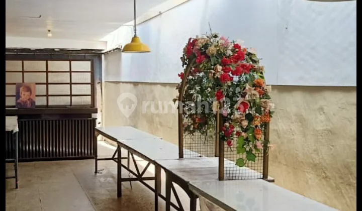 Di jual rumah hitung tanah lokasi jalan raya pala sari