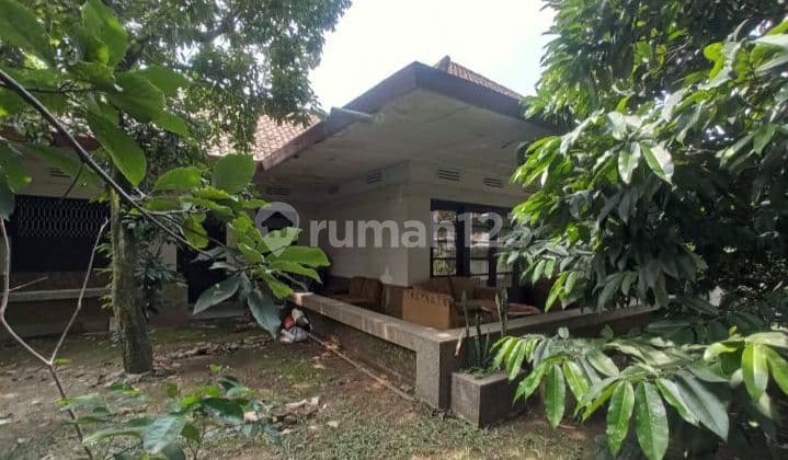 Di jual rumah bangunan klasik lokasi sayap Riau Bandung kota