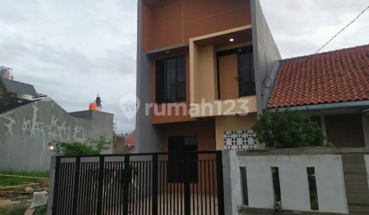 Rumah di jual bangunan baru lokasi di Arcamanik Endah Antapani Bandung