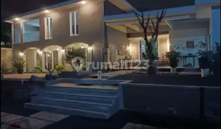 Di jual rumah bangunan baru minimalis modern lokasi di Jln setia Budi regency