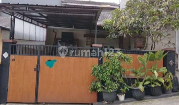 Di Jual Rumah Bangunan Dua Lantai Lokasi Di Jln Jatihandap Sasak Batu Bandung
