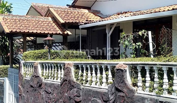 Di Jual Rumah Bonus Kosan Lokasi Dago