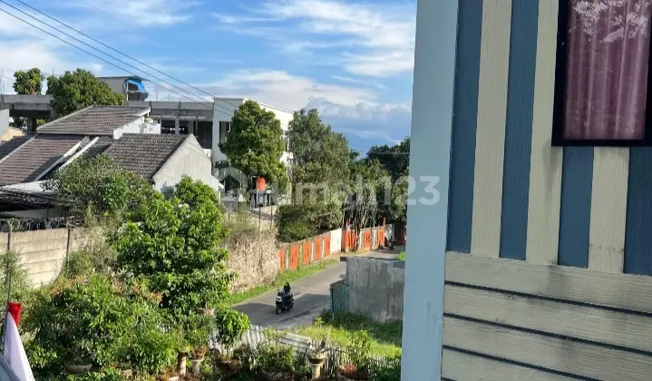 For Sale: Villa Concept House with City View of Bandung, Located in Jati Handap, Bandung.