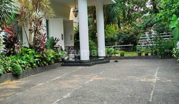 Good Residential House, Freehold Title, suitable for Commercial use, in Cbd Melawai, Blok M, South Jakarta.