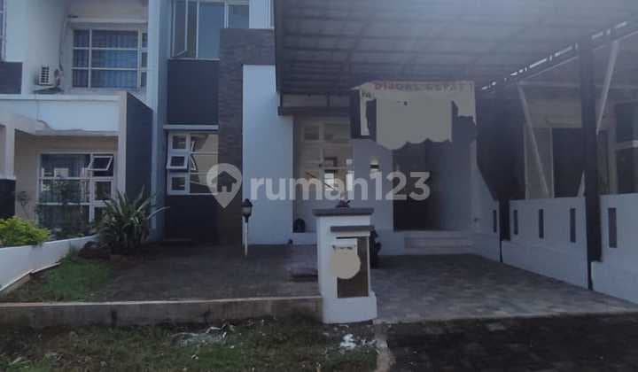 Rumah Dua Lantai Siap Huni