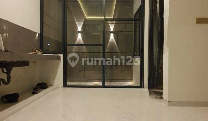 Dijual Rumah Raya Dukuh Kupang Dekat Mayjen Sungkono