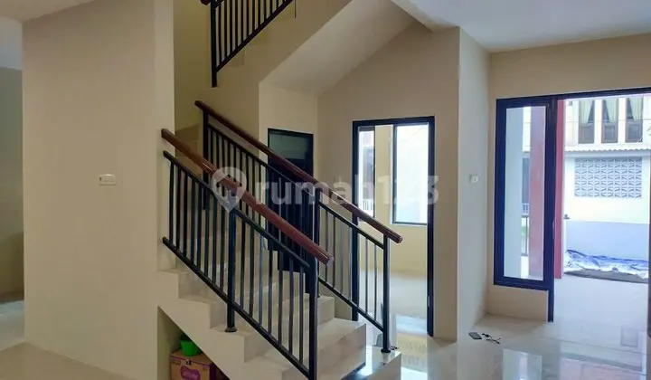 Dijual Rumah Baru Mulyosari