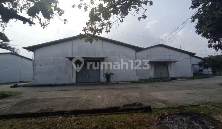 Gudang Sewa di tengah Kota Bogor di JL.Sholeh Iskandar Kayu Manis Kota Bogor Kec.Tanah Sereal