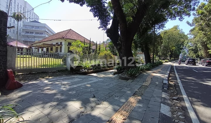 Dijual Rumah Bogor Tempoe Doeloe Samping Istana Bogor