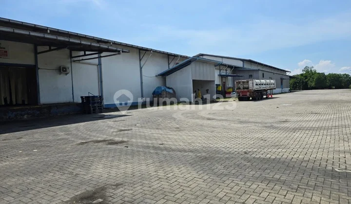Gudang / Pabrik Sewa 10.680 M2 Karawaci Siap Pakai