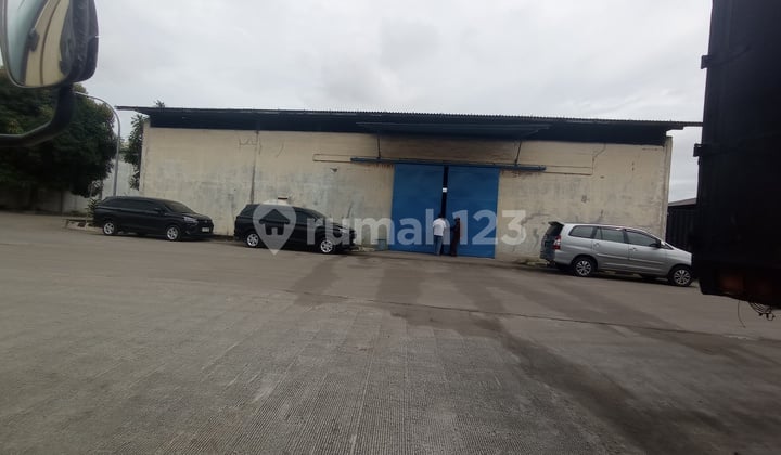 Clean Warehouse Lb.588 Daan Mogot Clean, neat, and ready to use