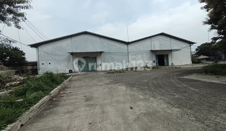 Tropical Warehouse On Jl.raya Penda Bogor Kedung Halang Bogor City