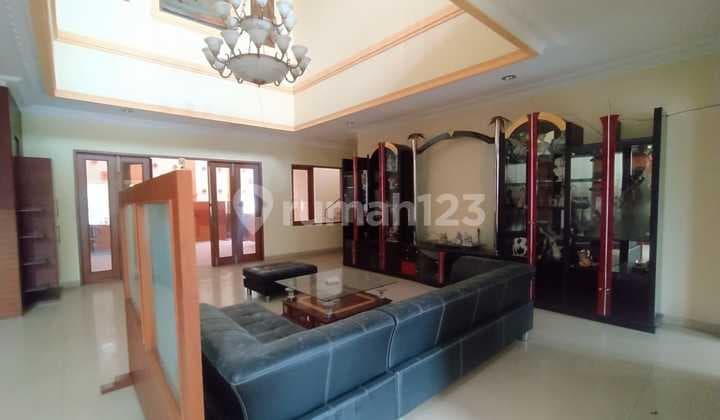 Rumah Mewah Taman Millenium