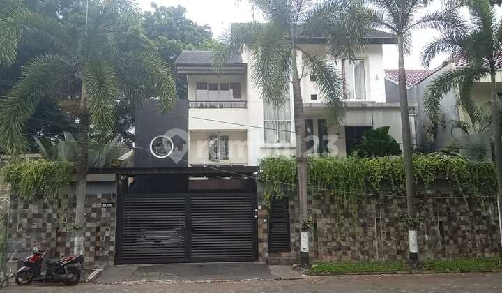 Rumah di Senayan Bintaro