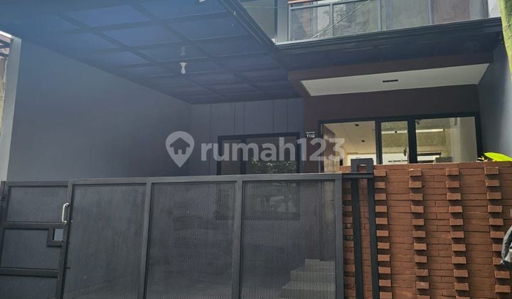 Rumah Dikencanaloka,Yani