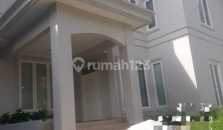 rumah di PIK taman mediterania,laska