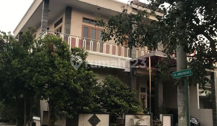 rumah di taman royal cluster edelweiss,feny