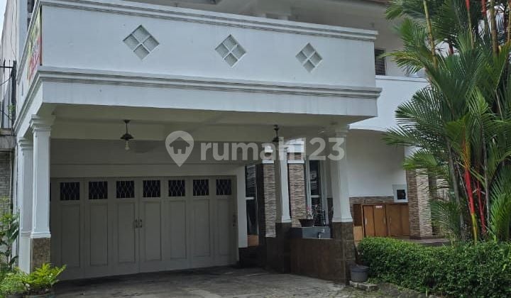 Rumah di Jual Taman Giri Loka ,Yosep Owr