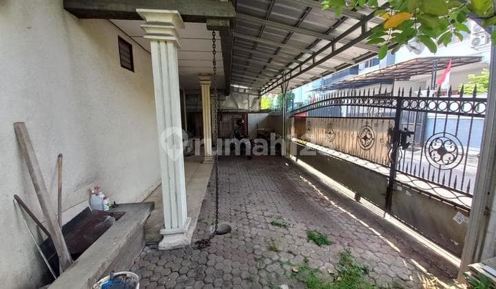 Rumah di Pulo Asem Utara,Marisca
