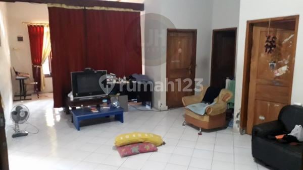 A ready-to-occupy house on Stonen Street A ready-to-occupy house on Stonen Street