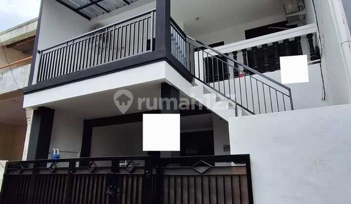 Dijual rumah dan usaha kos diatasnya di Duren Sawit, Jakarta Timur